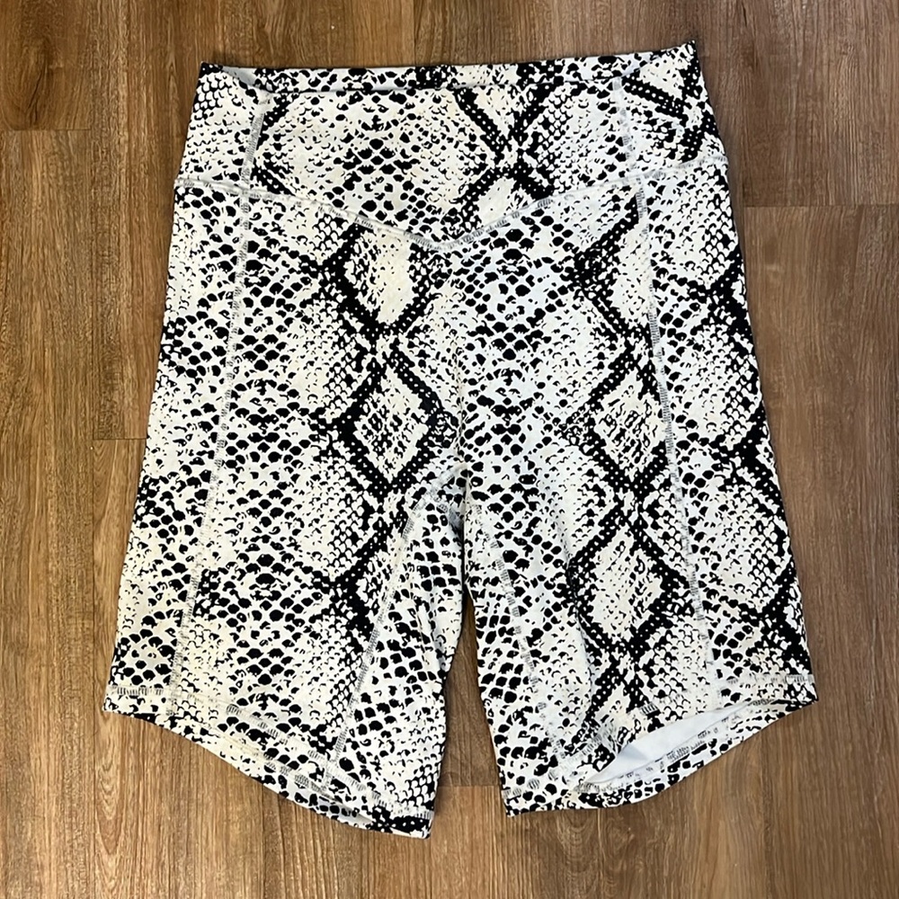 balance athletica biker shorts
